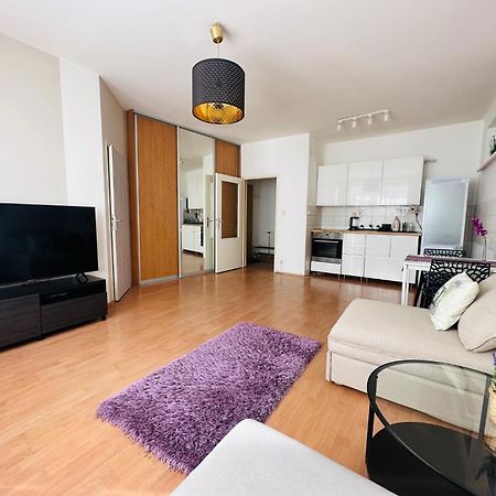 After Two Apartment Bratislava Esterno foto