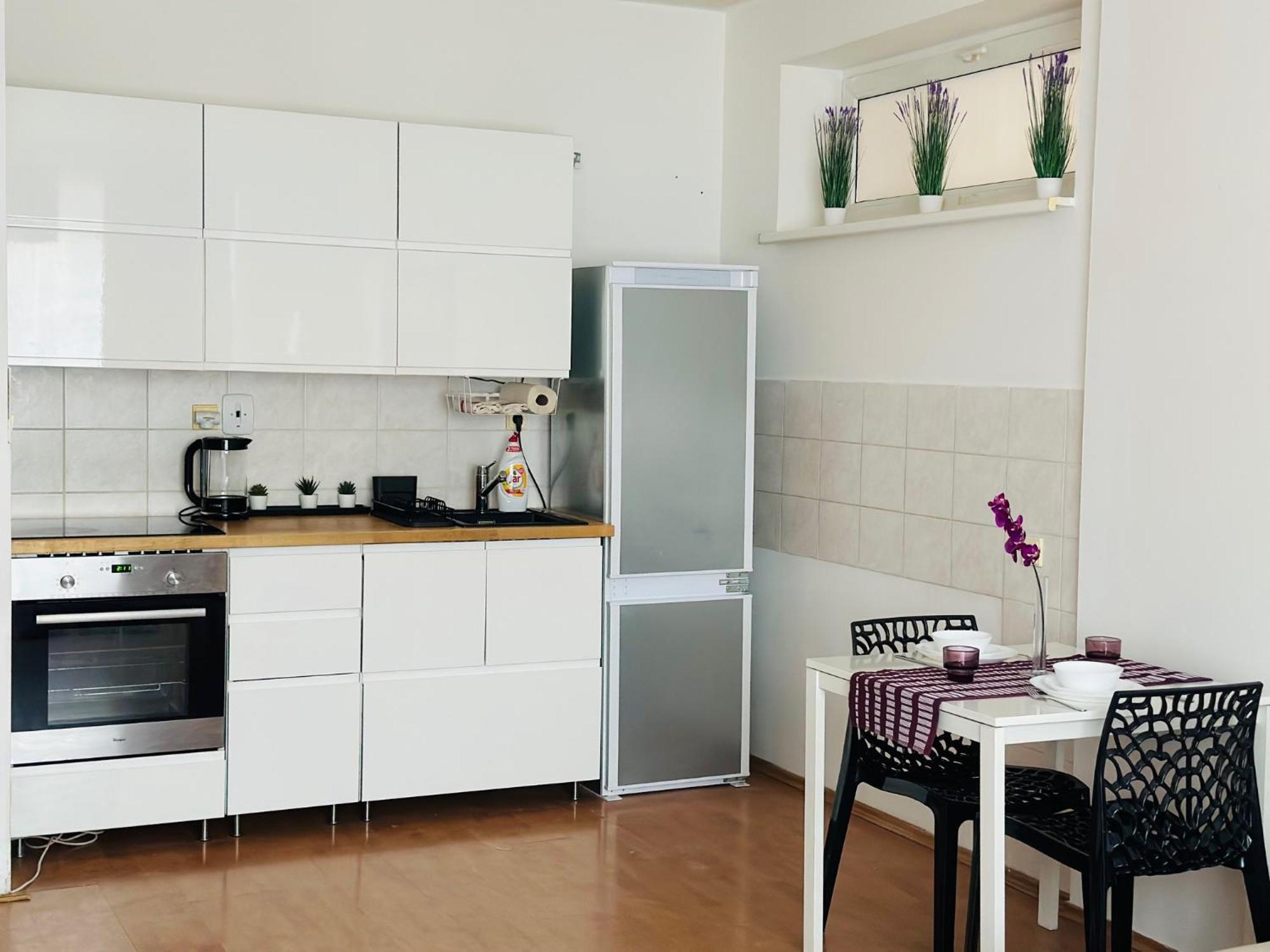 After Two Apartment Bratislava Esterno foto
